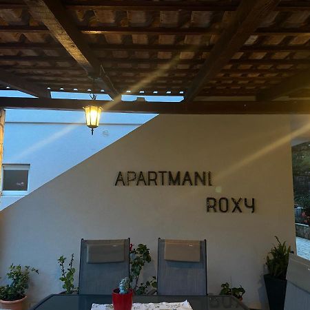 Apartmani Roxy Lovište Esterno foto